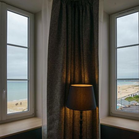 Hotel De La Plage Lion-sur-Mer Eksteriør billede