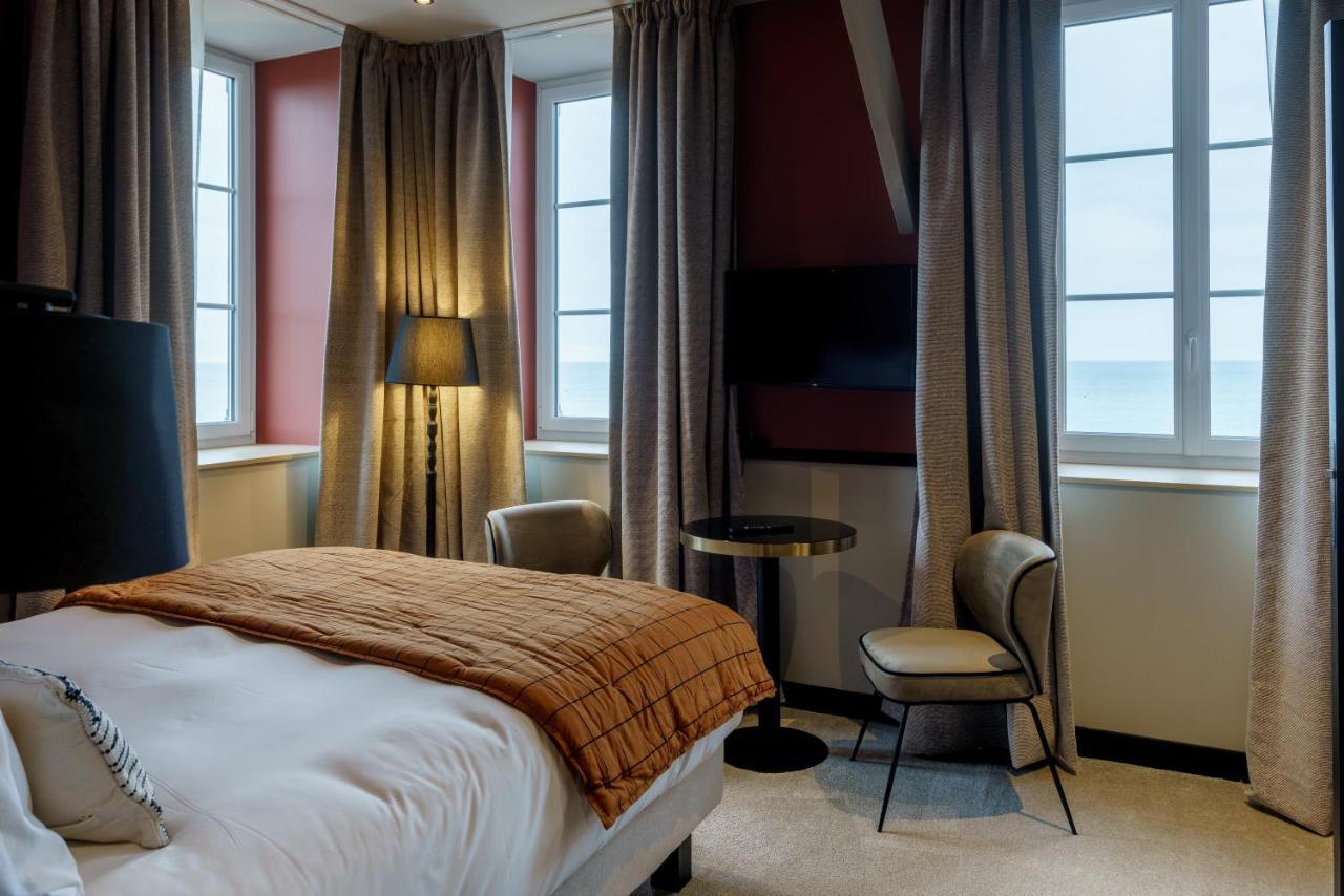 Hotel De La Plage Lion-sur-Mer Eksteriør billede