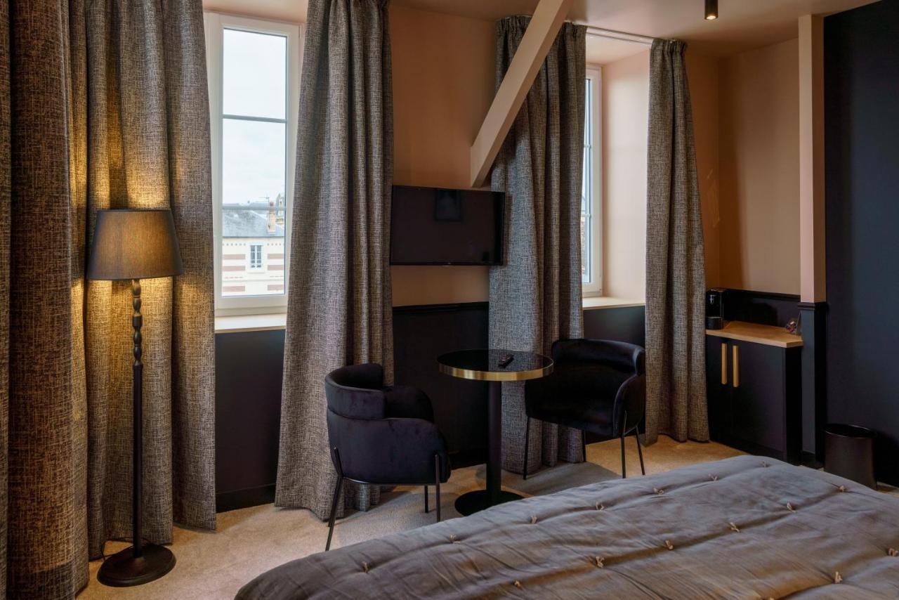 Hotel De La Plage Lion-sur-Mer Eksteriør billede