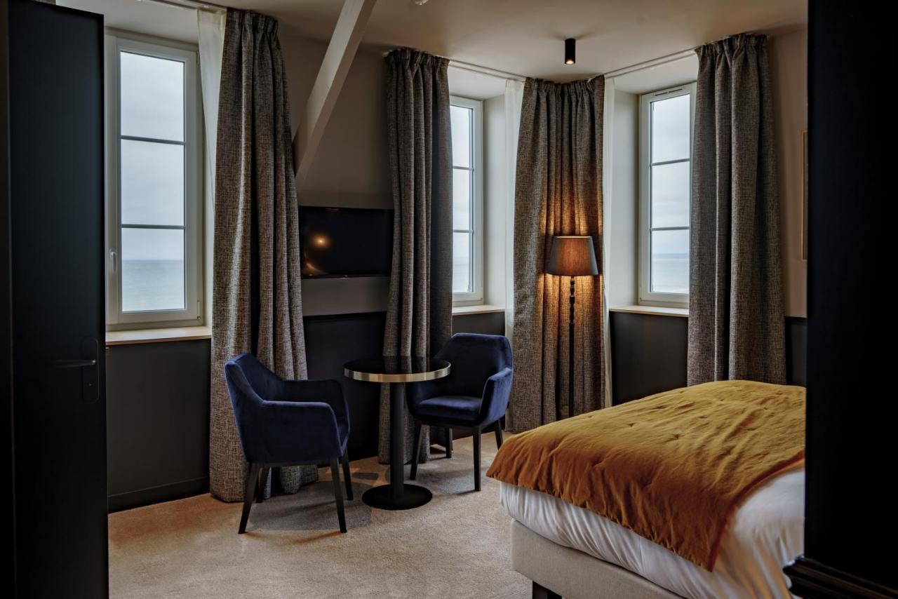 Hotel De La Plage Lion-sur-Mer Eksteriør billede