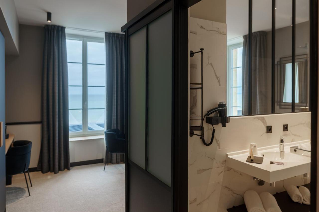 Hotel De La Plage Lion-sur-Mer Eksteriør billede